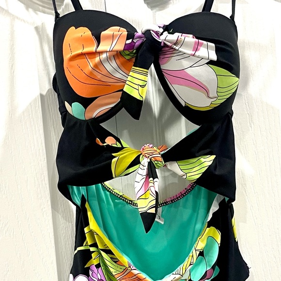 Trina Turk Women's Double Tie Front Keyhole Bandeau One Piece Swimsuit - Picture 3 of 7